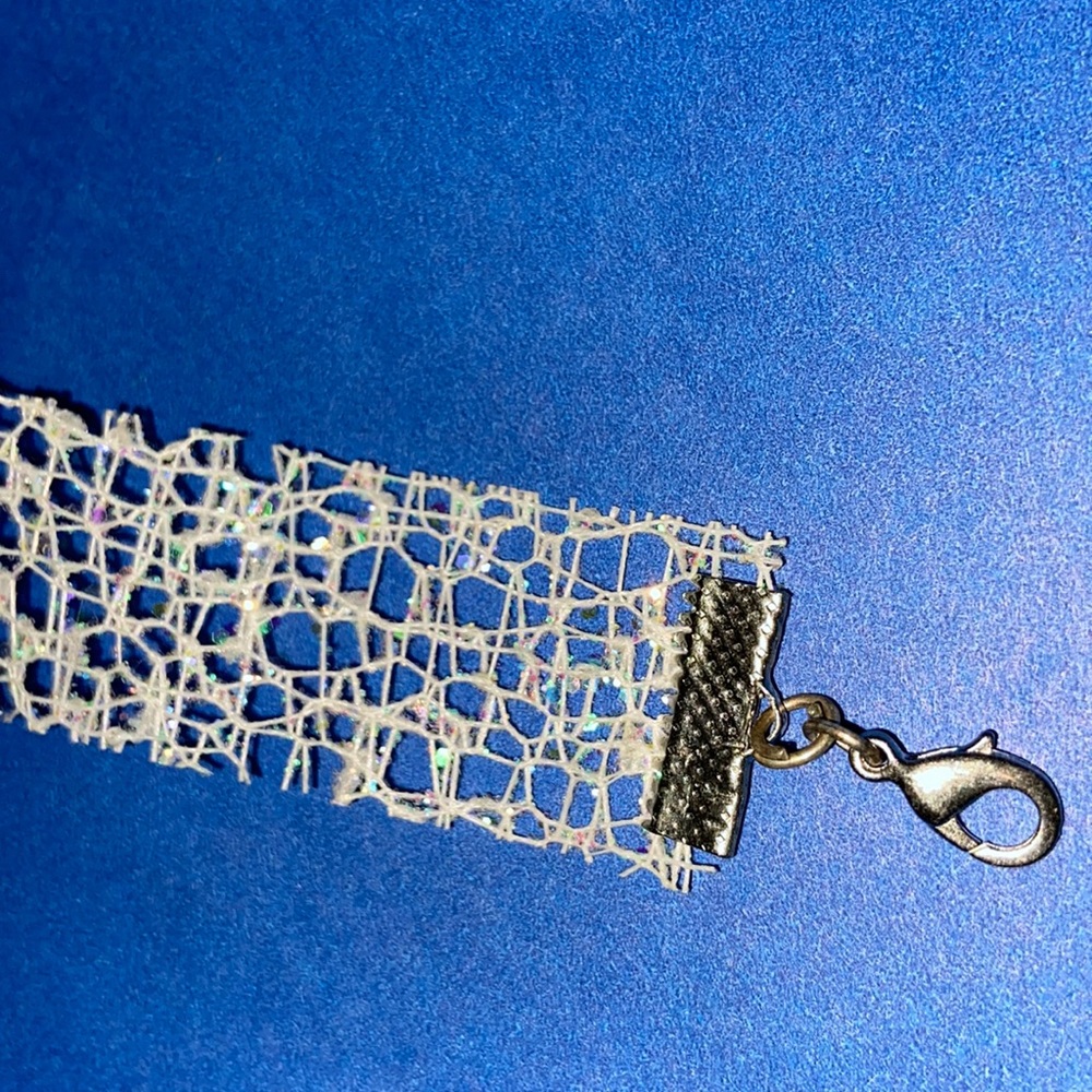White glitter choker necklace